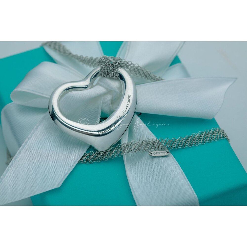 Tiffany & Co. Necklace Large Open Heart Mesh Pendant 36mm in Silver